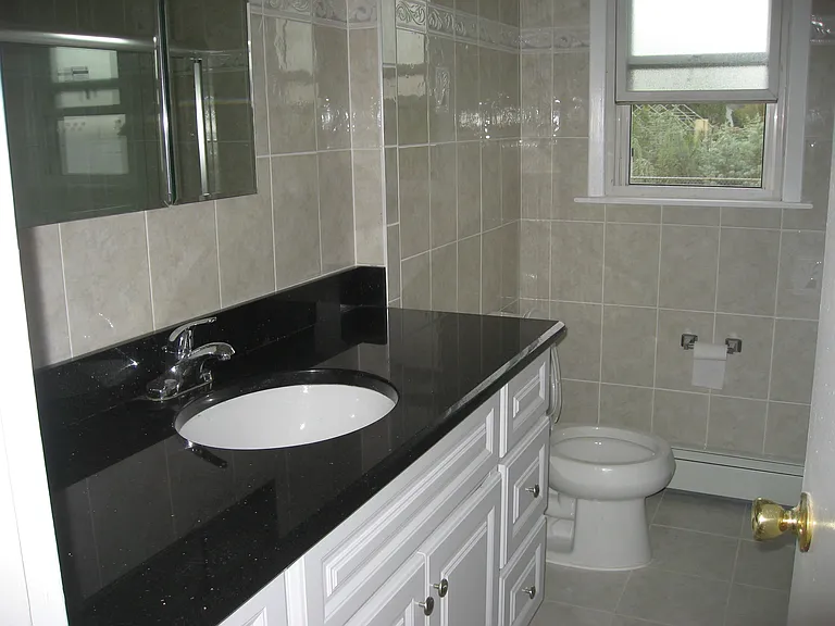 148 Woodfield Rd #1 — Photo 4