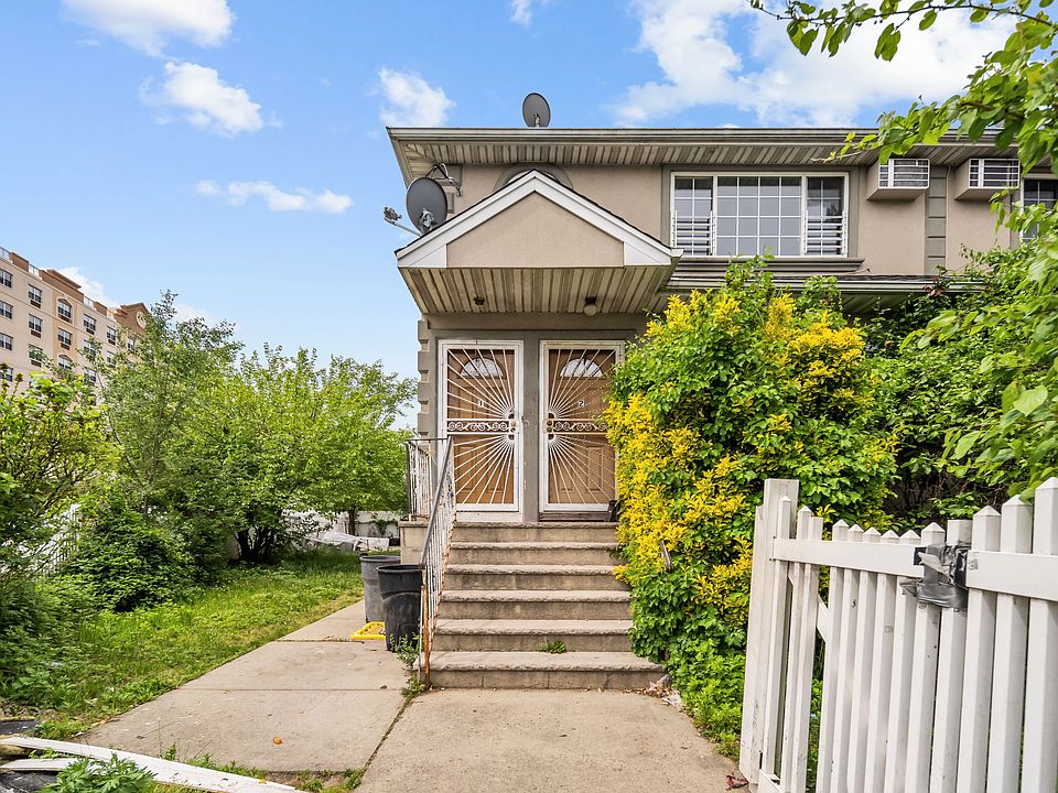 1st image of 122-18 172nd St