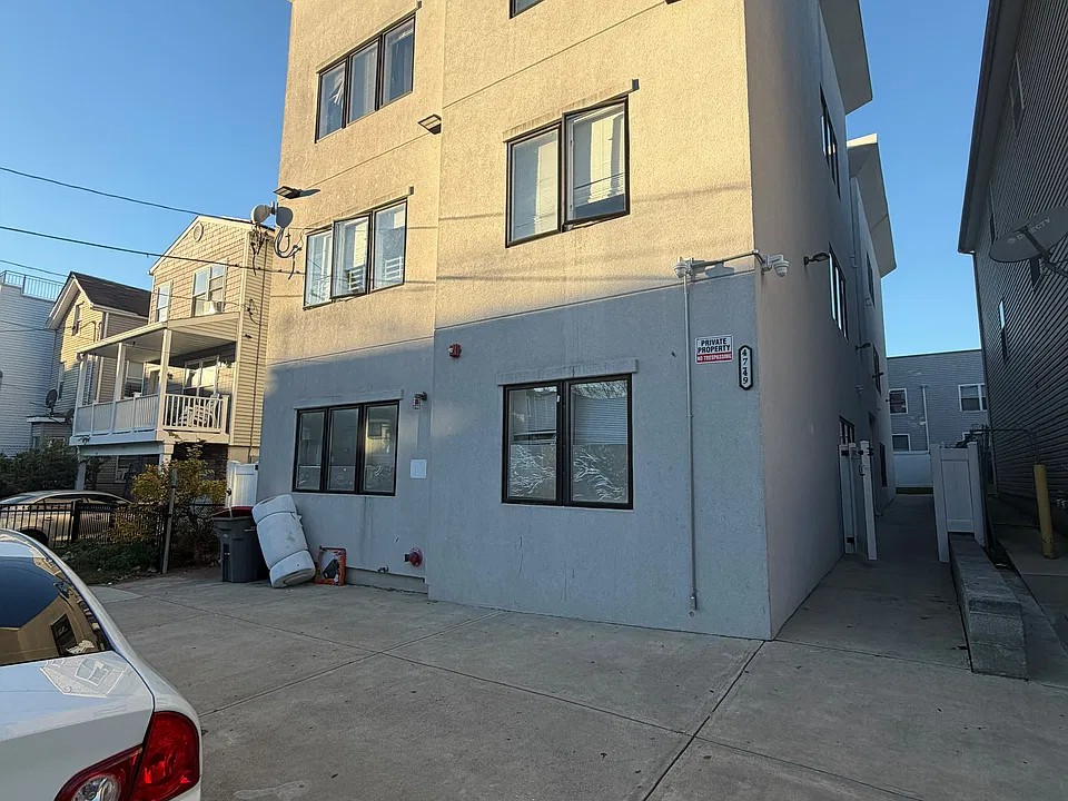 47-49 Godwin Ave #4