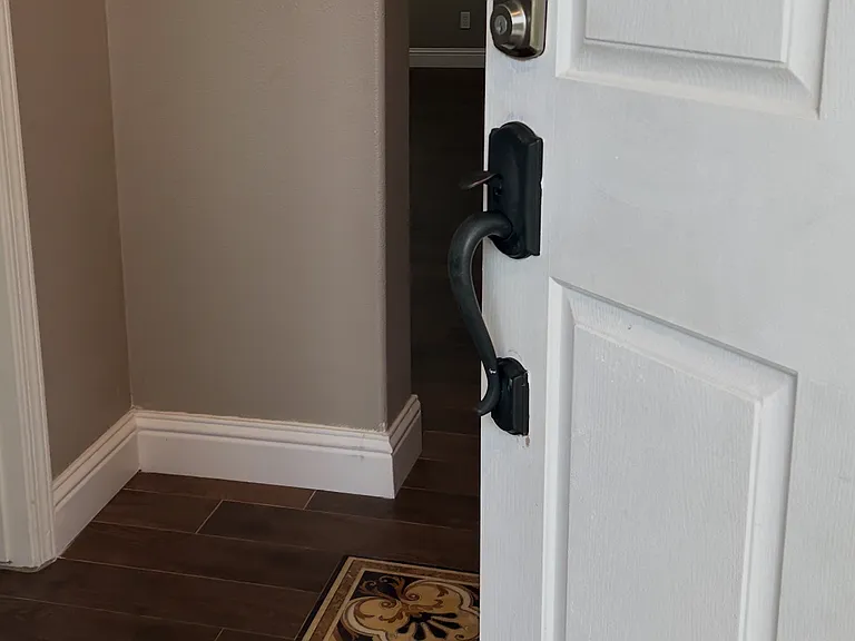 10709 Desert View Pl — Photo 3