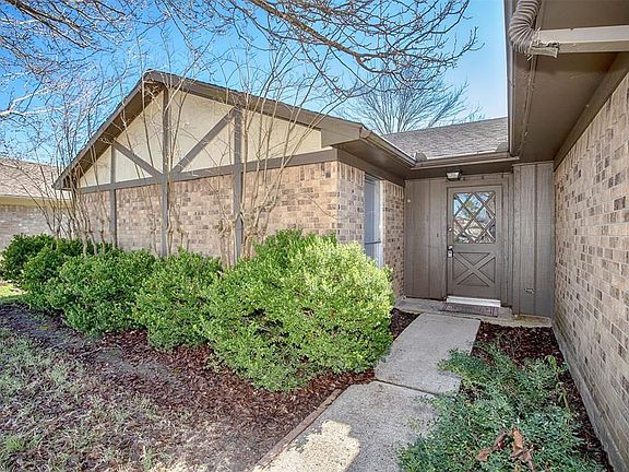 4th image of 350 Village Creek Dr