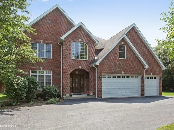 1425 Country Ln, Deerfield, IL 60015