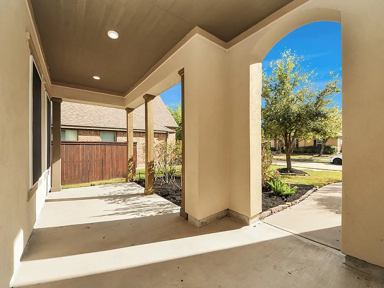9814 Carver Dr — Photo 3