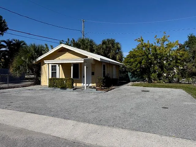 400 Metcalf Ct