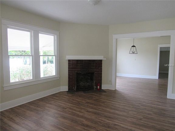 4th image of 110 N Nekoma Ave