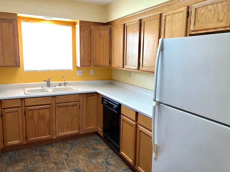 3905 Raymond Ave — Photo 10