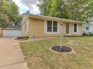 3107 York Dr, Champaign, IL