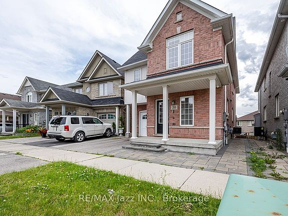 2nd image of 30 Lloydminster Ave