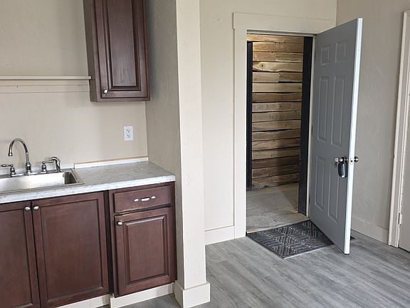 2nd image of 501 W 4th St #B