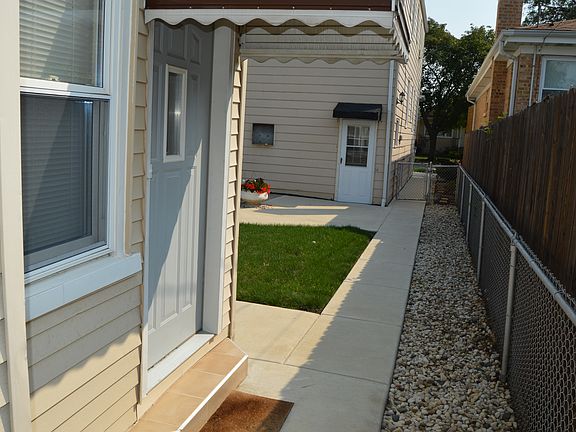 3rd image of 5728 West Leland