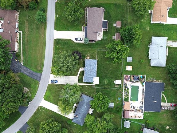3rd image of 214 Maywinn Rd