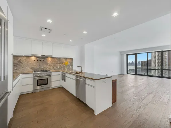 320 Adolphus Avenue image 7 of 43