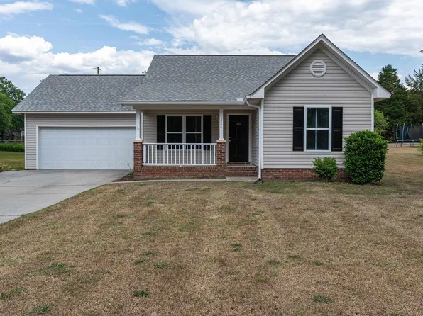 3200 Trotter Rd, Hopkins, SC 29061