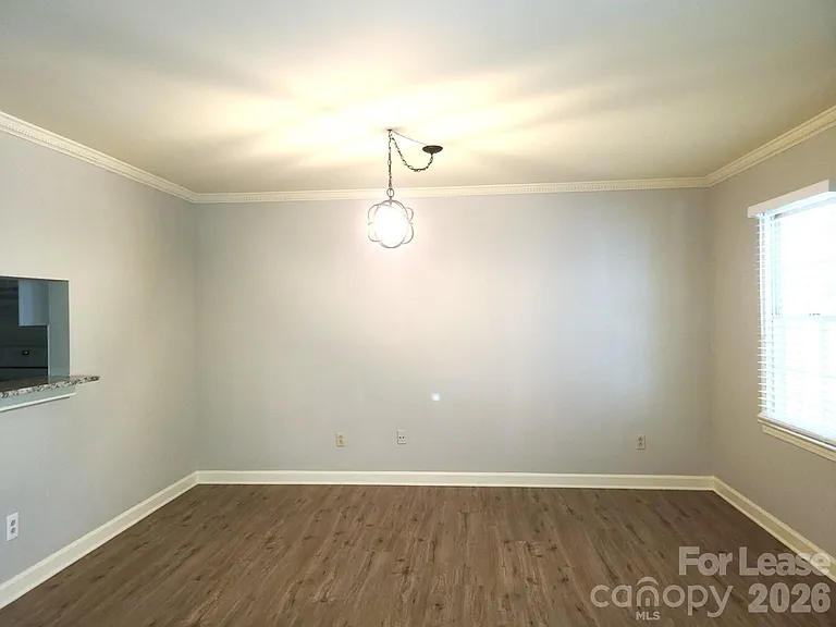 2141 Selwyn Ave #202 — Photo 5