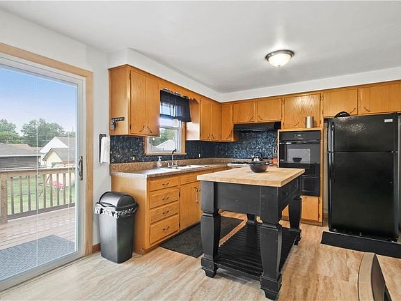 5th image of 3907 Artmar Dr