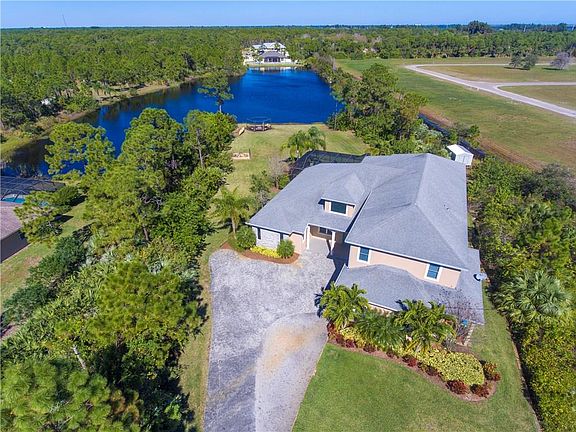2nd image of 4762 Blossom Ridge Pl