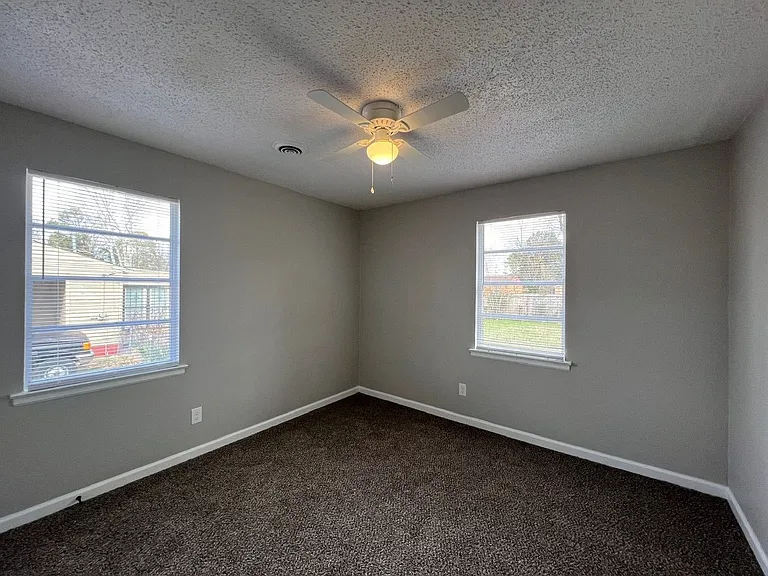 5082 Stacey Rd — Photo 9