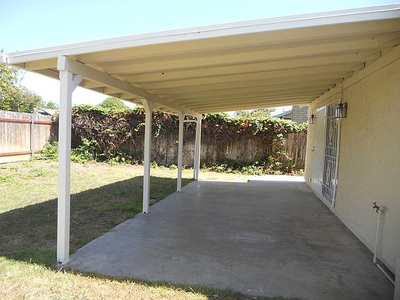 5th image of 1011 Garland Dr