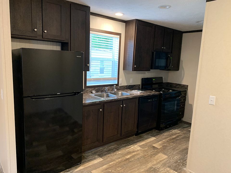 1st image of 47 Bluebird Hill Dr #187