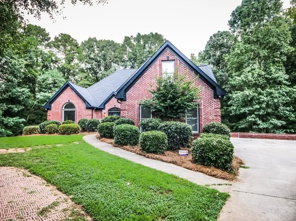 225 Austin Oaks Dr, Ellenwood, GA 30294