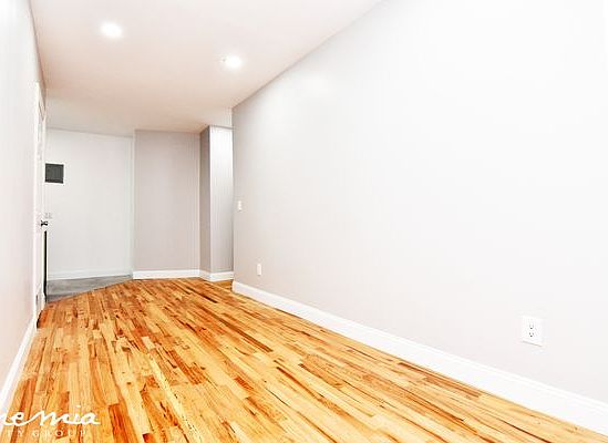 2nd image of 517 W 171st St #4