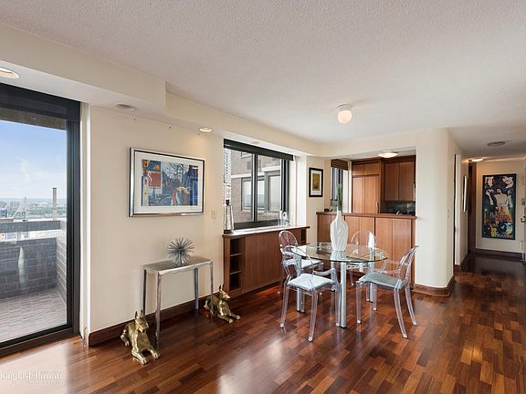 4th image of 347 W 57th St APT 42E