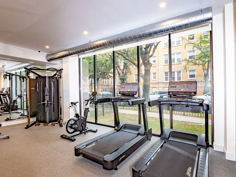 Sixty44 Residences — Photo 4