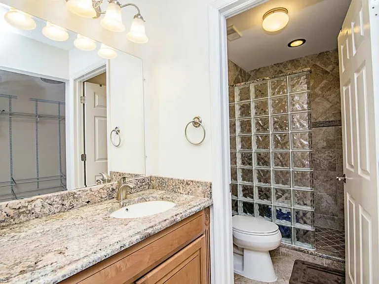 180 Furse Lakes Cir #E8 — Photo 10