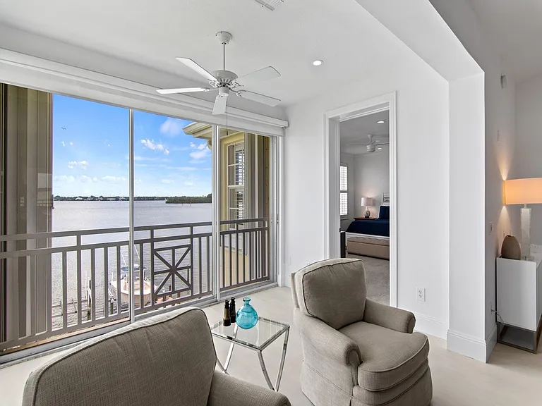 1890 Tarpon Ln #302 — Photo 5