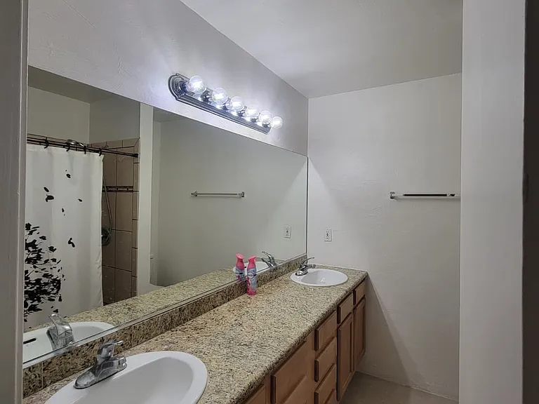 941 N Euclid Ave #226 — Photo 10