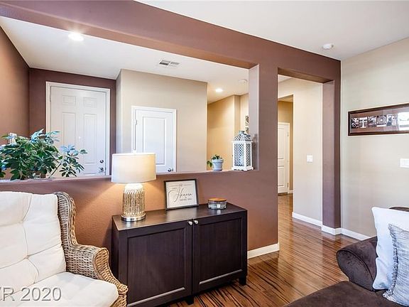 5th image of 10585 Chadwick Falls St