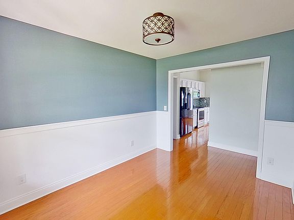 4th image of 1001 Stony Woods Ln