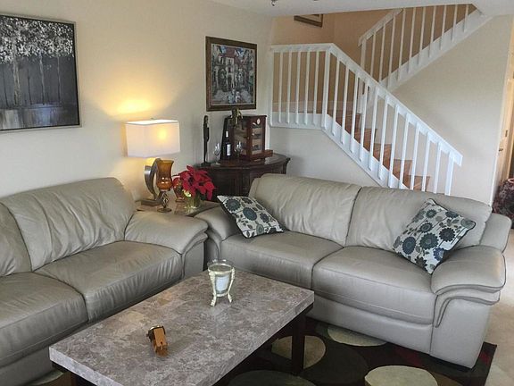 4th image of 28 Clinton Ct APT D