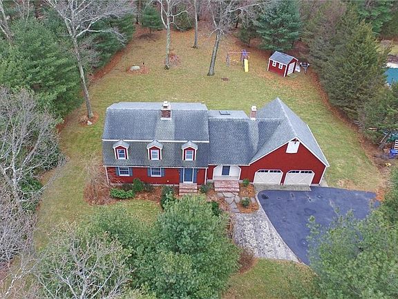 2nd image of 30 Ann Dr
