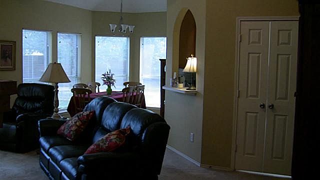 1st image of 2332 Suntree Ln