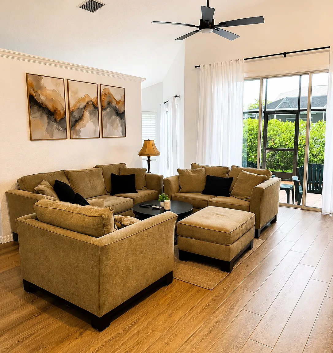 3 bed, 1722 sqft, $3,650 — Photo 2