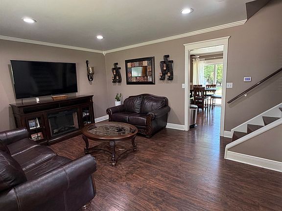 5th image of 654 Oakdale Dr