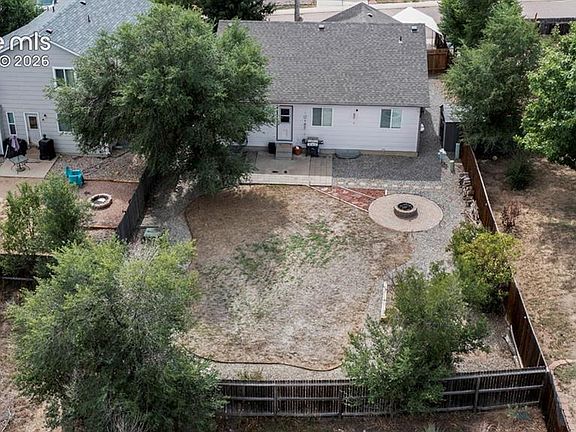 4th image of 924 White Stone Way