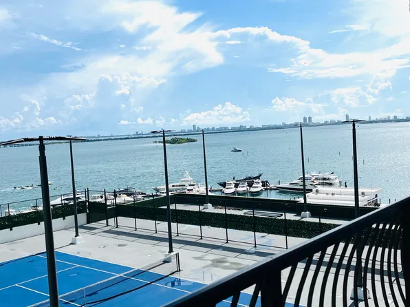 555 NE 15th St, Miami, FL