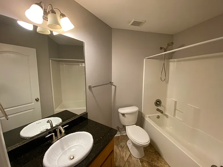 1810 Twin Pine Blvd — Photo 34