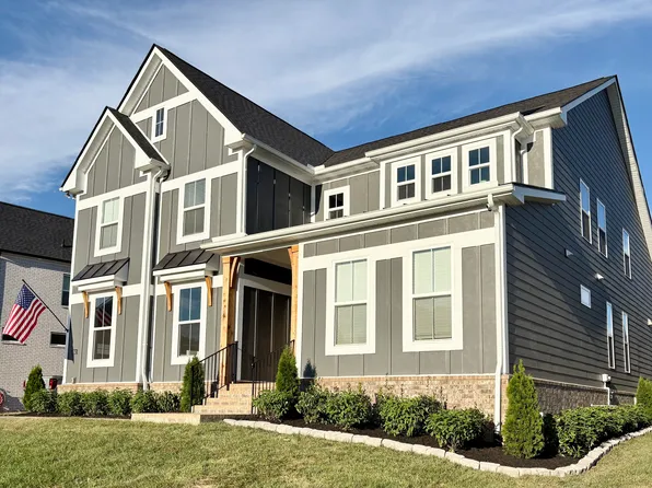 5052 High Park Hill Dr, Arrington, TN 37014