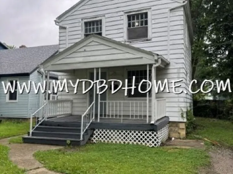 1921 Drexel Ave — Photo 1