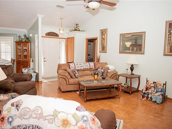 5th image of 805 Boardman St