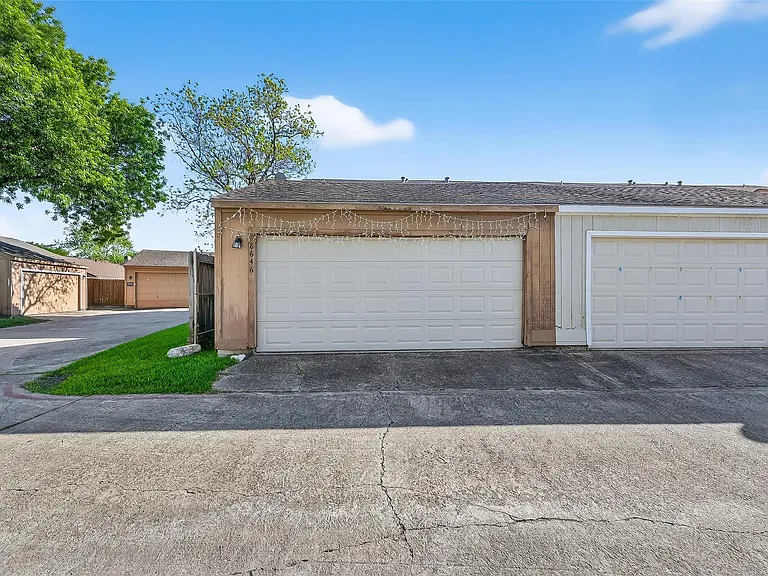 8646 Maplecrest Dr — Photo 35