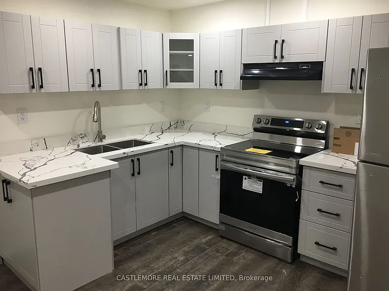 11 Bannister Cres — Photo 4