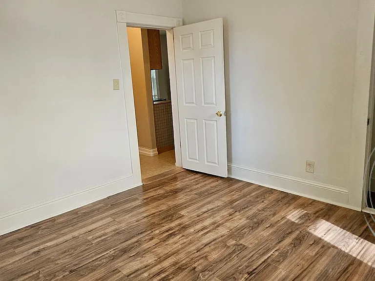 3 Esther St #2 — Photo 11