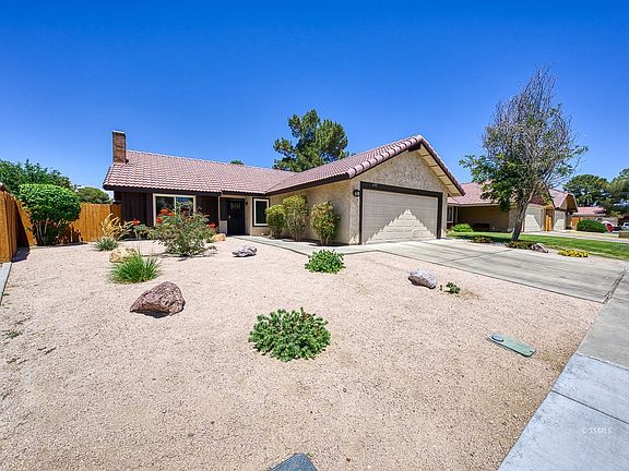 2nd image of 430 Mount Shasta Cir