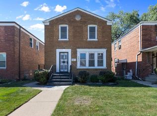 9036 S Blackstone Ave, Chicago, IL 60619