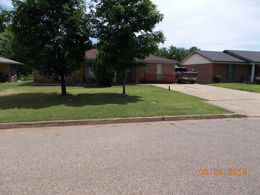 1st image of 3415 Fairmeadow Dr