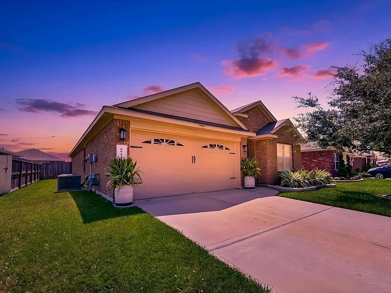 6014 Namika St — Photo 1